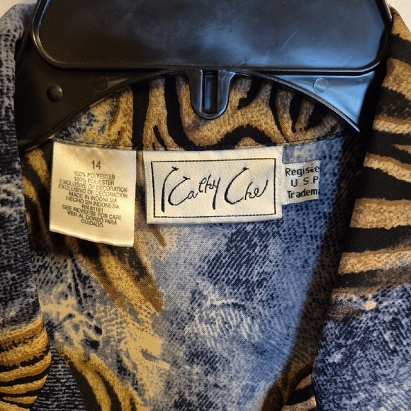 Chic Blue and Tan Blouse with Refined Style - Picture 2 of 7